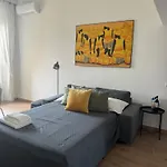 New Apartment With Balcony, Isola Bosco Verticale