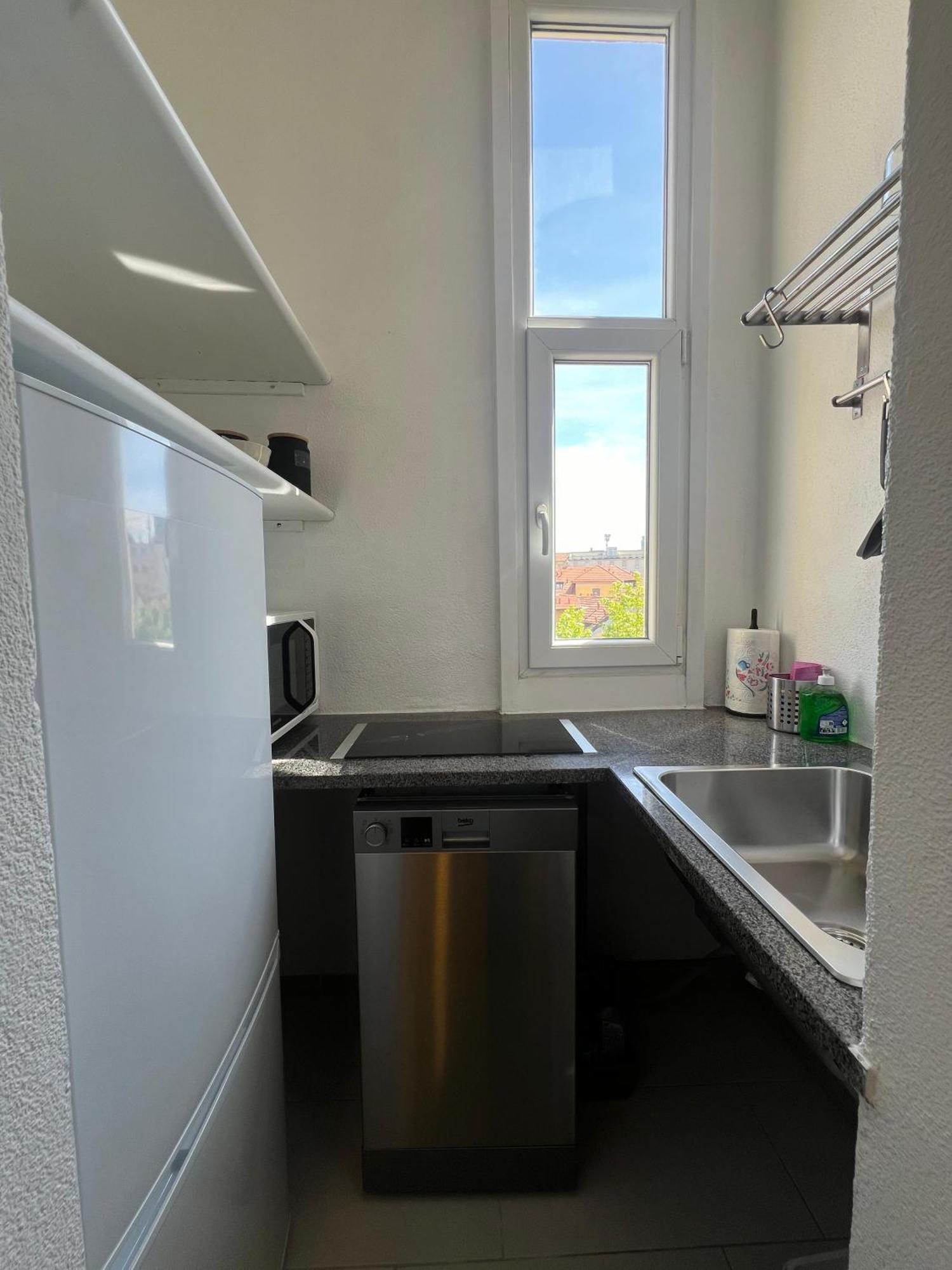 Apartment New With Balcony, Isola Bosco Verticale