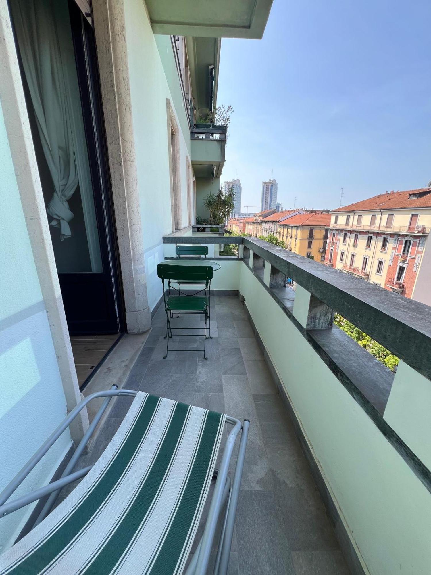 New With Balcony, Isola Bosco Verticale Milan
