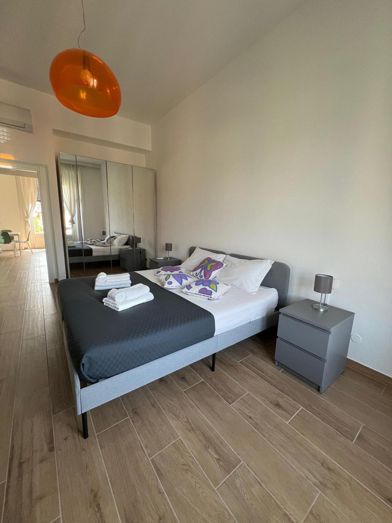 New With Balcony, Isola Bosco Verticale Apartment Milan